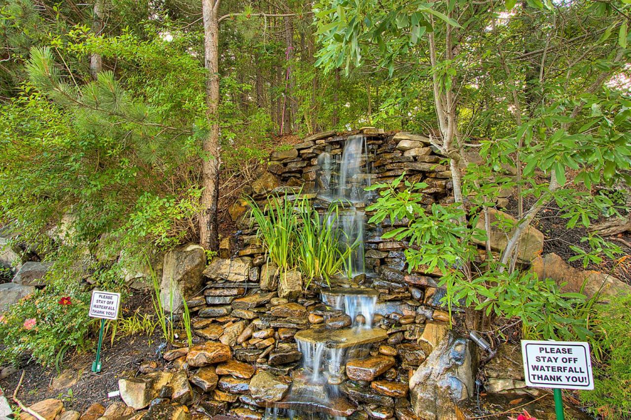 Tanasi Lodge - Reunions, Retreats, Weddings, Family Getaways سيفيرفيل المظهر الخارجي الصورة