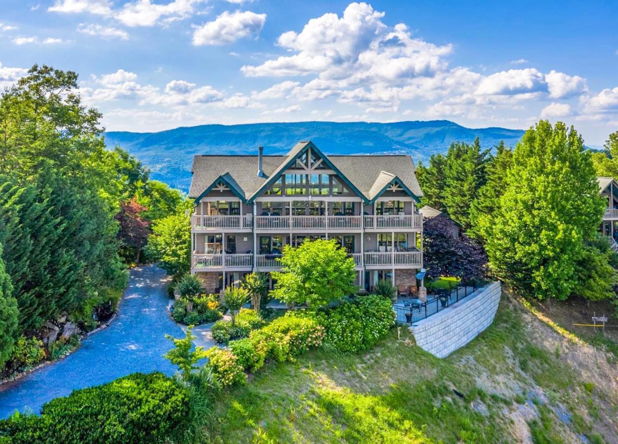Tanasi Lodge - Reunions, Retreats, Weddings, Family Getaways سيفيرفيل المظهر الخارجي الصورة