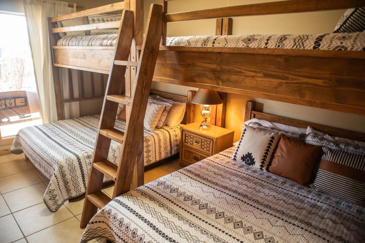 Tanasi Lodge - Reunions, Retreats, Weddings, Family Getaways سيفيرفيل المظهر الخارجي الصورة