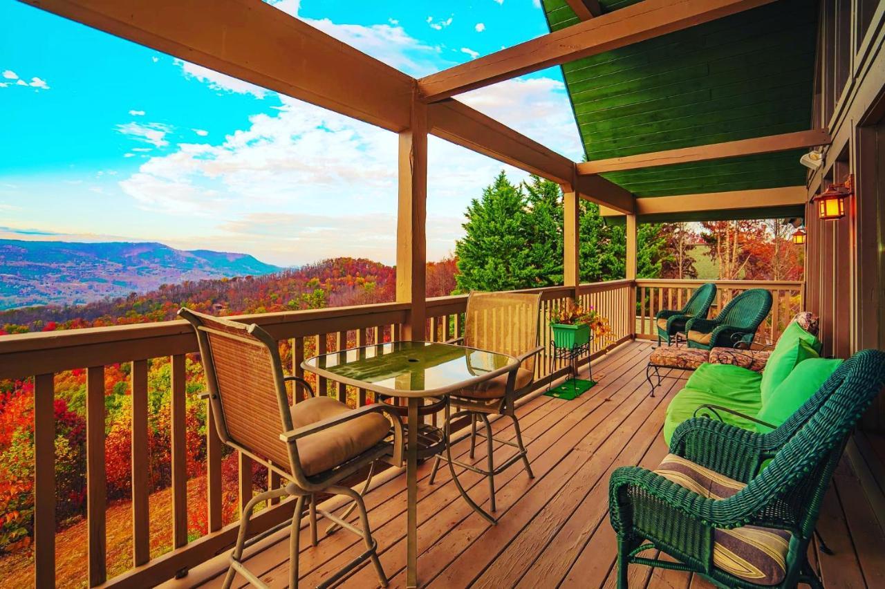 Tanasi Lodge - Reunions, Retreats, Weddings, Family Getaways سيفيرفيل المظهر الخارجي الصورة