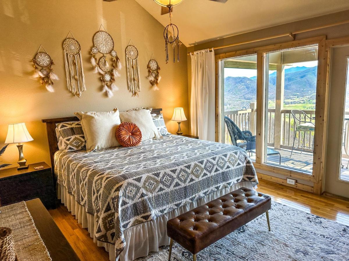 Tanasi Lodge - Reunions, Retreats, Weddings, Family Getaways سيفيرفيل المظهر الخارجي الصورة