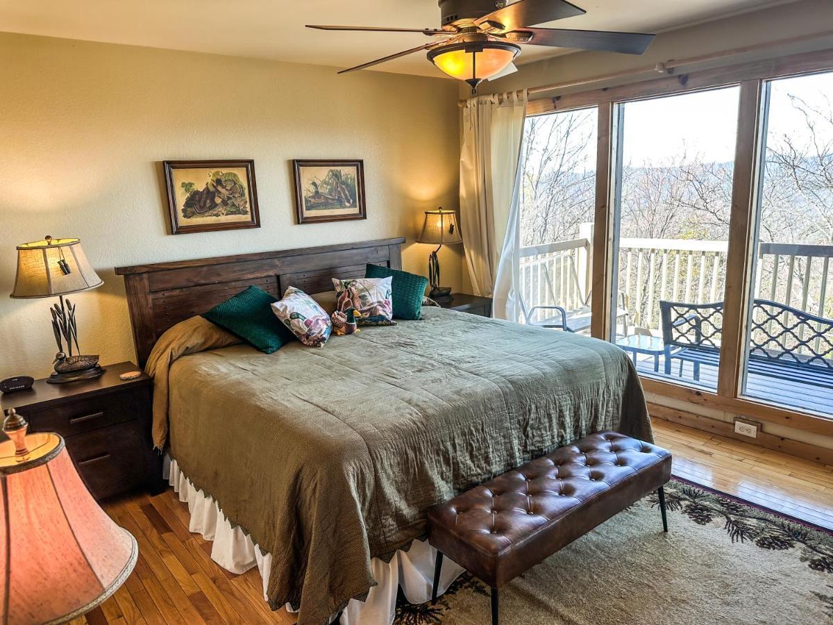 Tanasi Lodge - Reunions, Retreats, Weddings, Family Getaways سيفيرفيل المظهر الخارجي الصورة